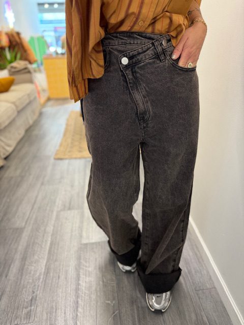 Jean Baggy Crossover | The Corner